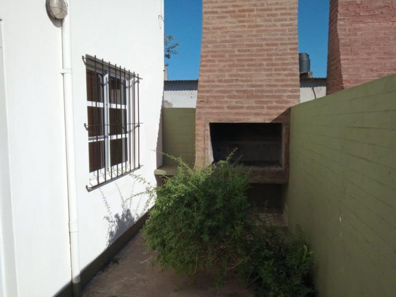 Cortada Hipolito Irigoyen No2057 (al frente) San Justo, Santa Fe, Prop. 224