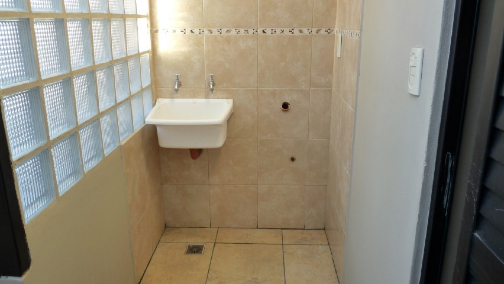 9 de Julio No2451, Primer Piso, Departamento No4 San Justo, Provincia de Santa Fe, Prop. 280