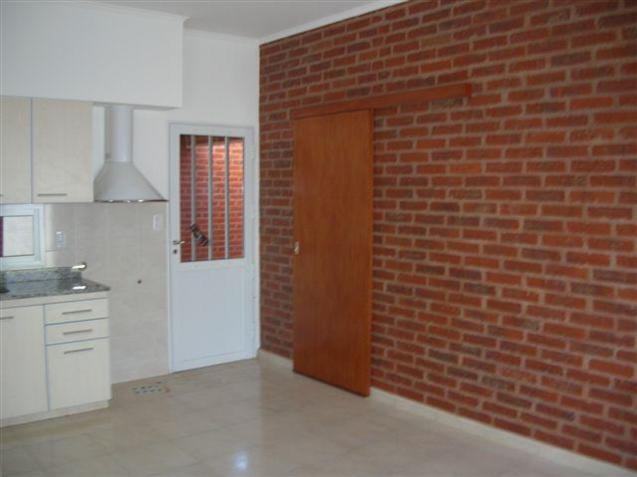 Gdor. Cabal 2744  D.1,  San Justo, Santa Fe, Prop. 138